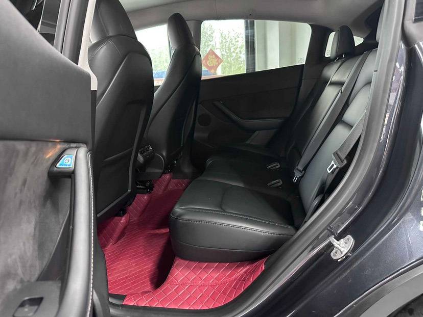 Tesla Model Y 2024 #6 Tesla Model Y 2024 car image #6