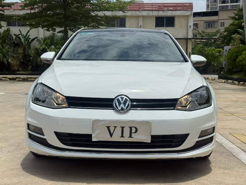 Volkswagen Golf 2016 car image #2