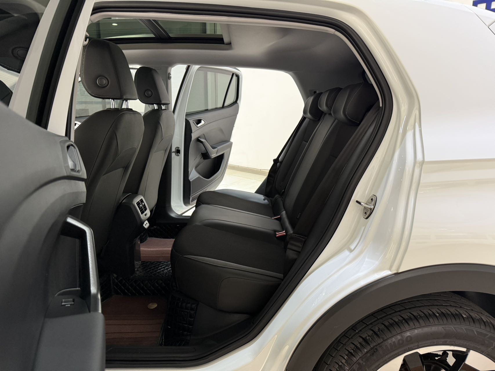 Volkswagen Tacqua 2023 #9 Volkswagen Tacqua 2023 immagine di auto #9