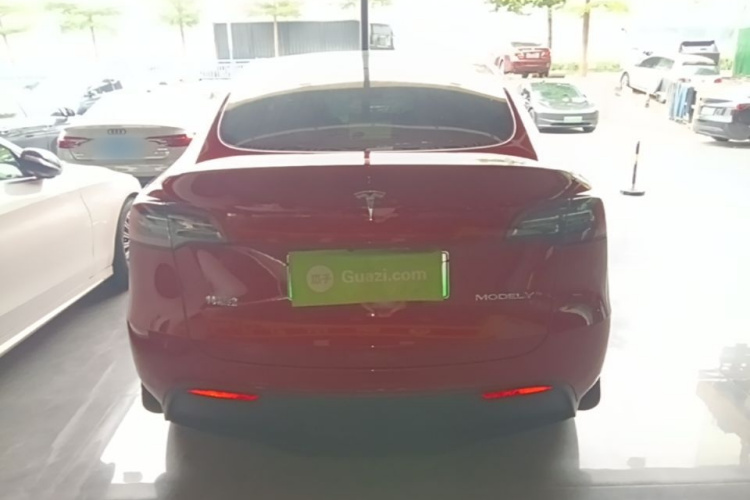 Tesla Model Y 2022 #6 Tesla Model Y 2022 car image #6