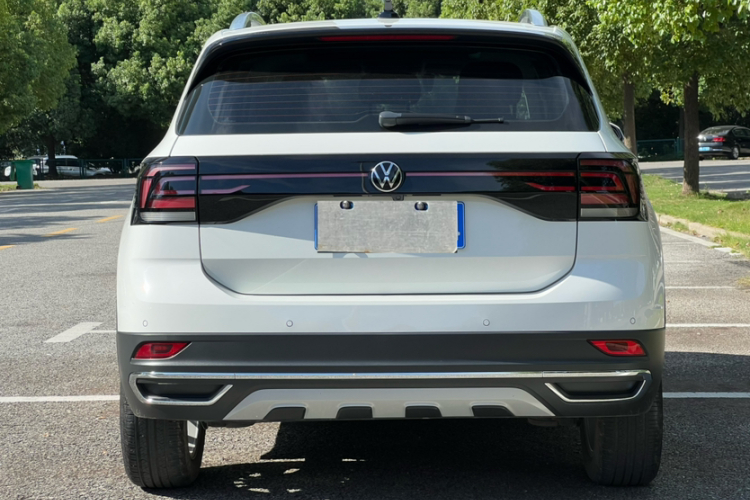 Volkswagen T-Cross 2021 car image #6
