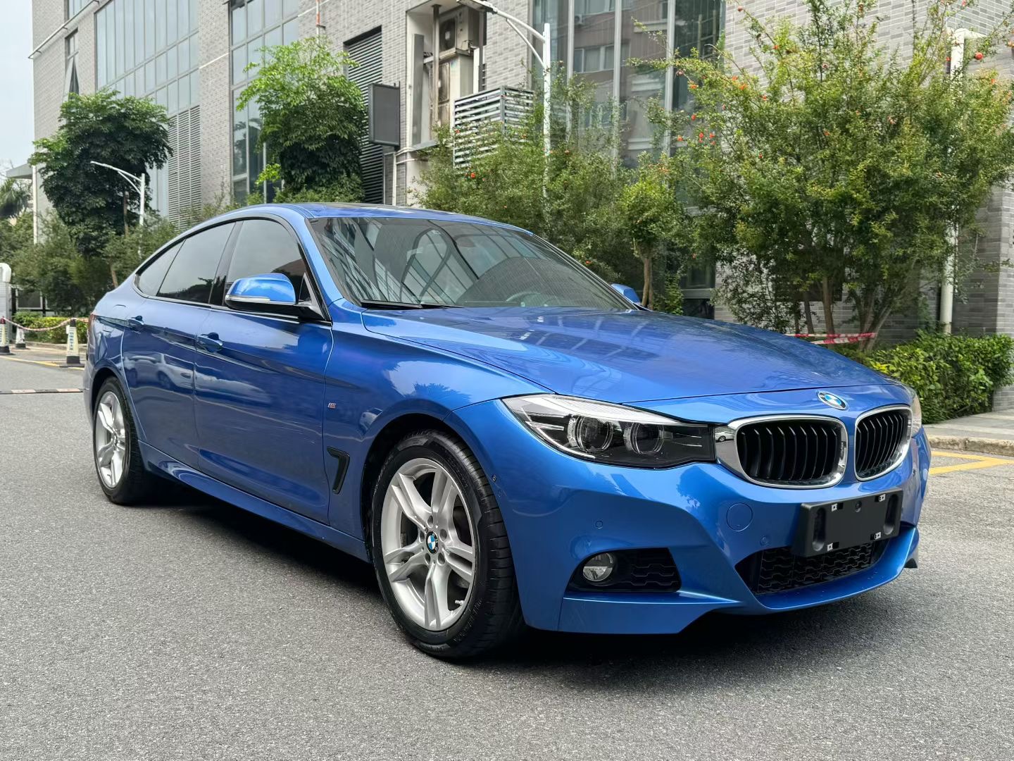 BMW 3 Series GT 2020 #5 BMW 3 Series GT 2020 car image #5