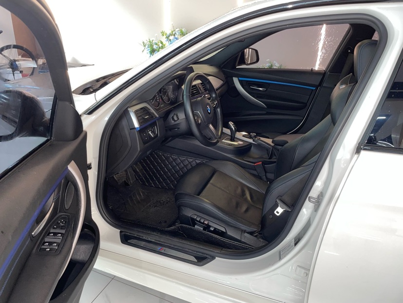 BMW 3 Series 2019 #7 BMW 3 Series 2019 car image #7