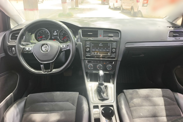 Volkswagen Golf 2018 #10 Volkswagen Golf 2018 car image #10