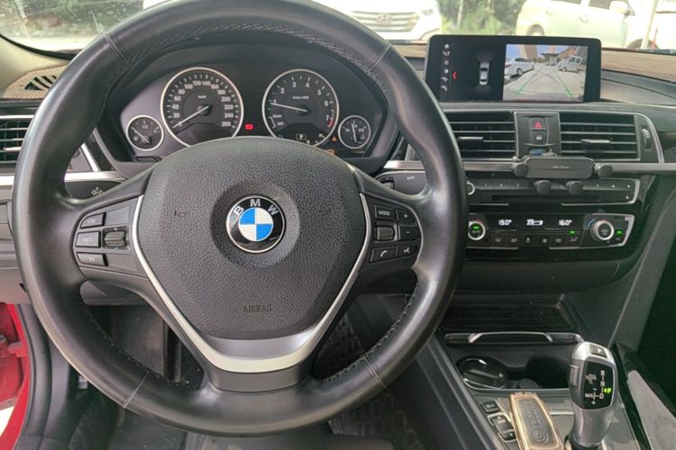 BMW 3 Series 2019 #10 BMW 3 Series 2019 car image #10