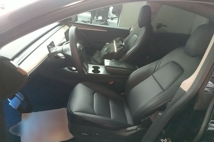 Tesla Model Y 2022 #15 Tesla Model Y 2022 car image #15