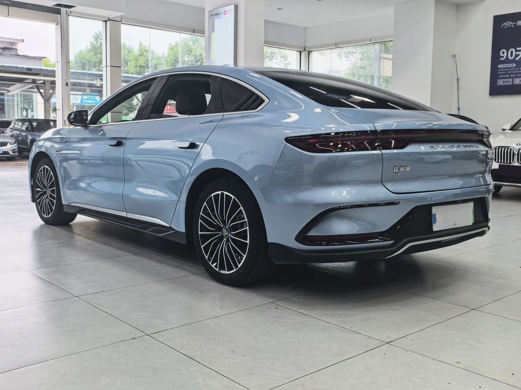 BYD Han 2024 car image #9