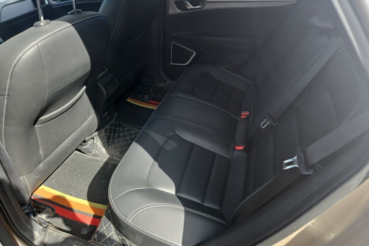 GEELY Emgrand GS 2019 car image #10