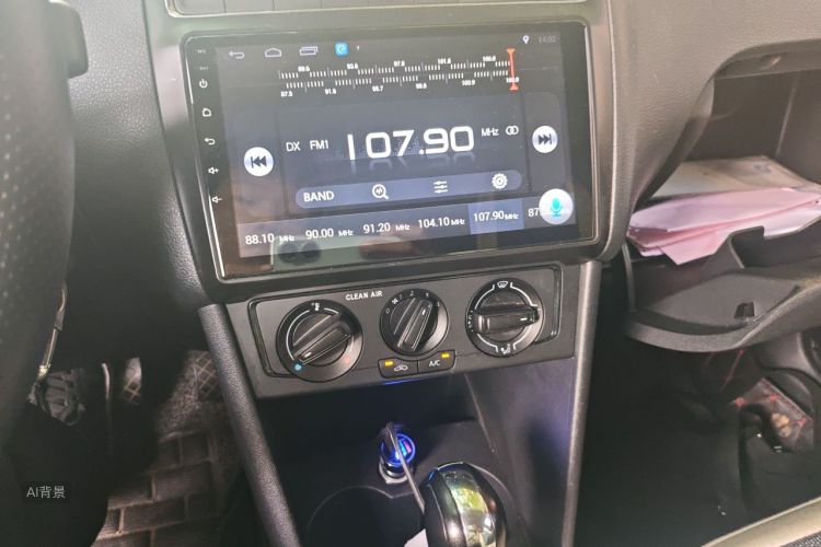 Volkswagen Polo 2018 car image #15