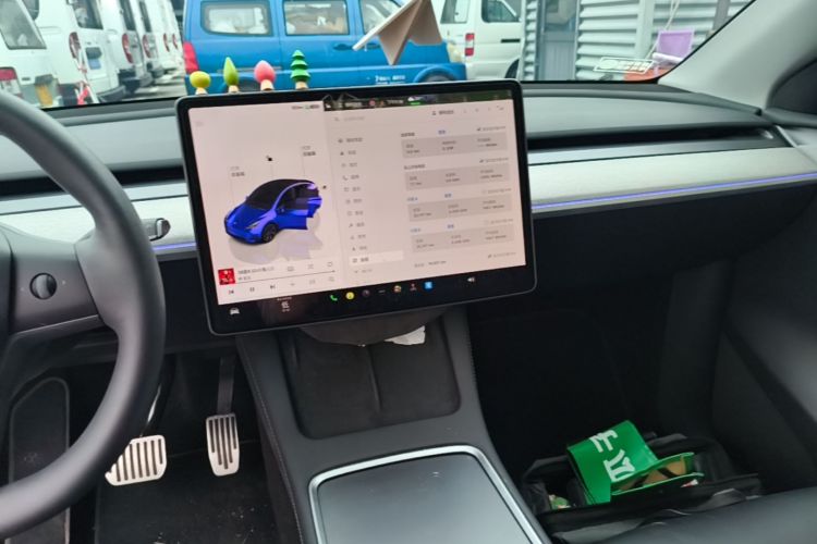 Tesla Model Y 2023 #13 Tesla Model Y 2023 car image #13