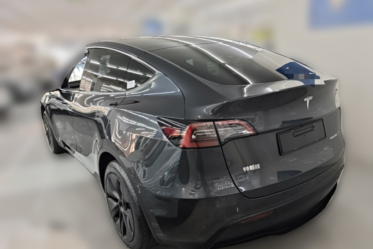Tesla Model Y 2024 #5 Tesla Model Y 2024 car image #5