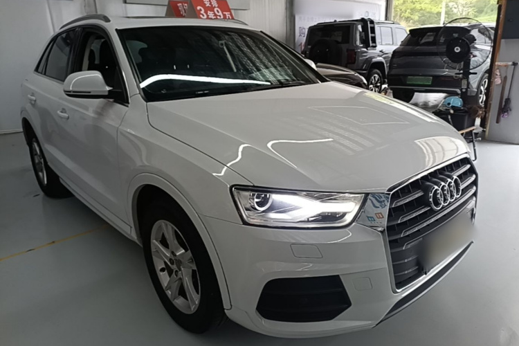 Audi Q3 2016 car image #4