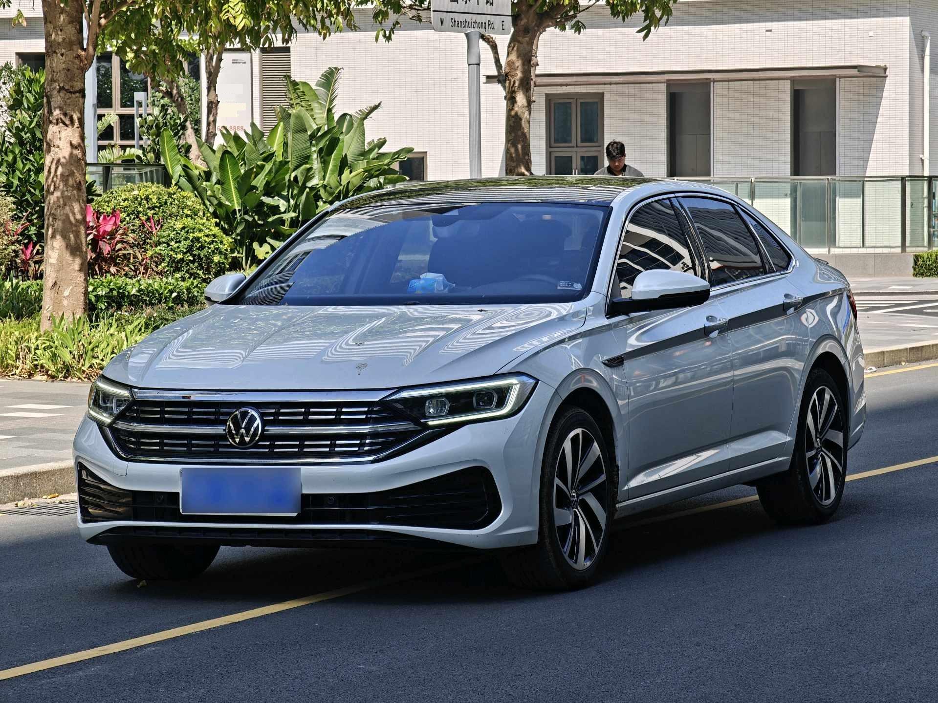 Volkswagen Sagitar 2023 صورة سيارة 