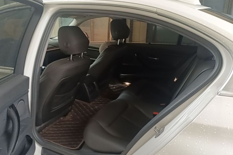 BMW 3 Series 2018 #17 BMW 3 Series 2018 car image #17