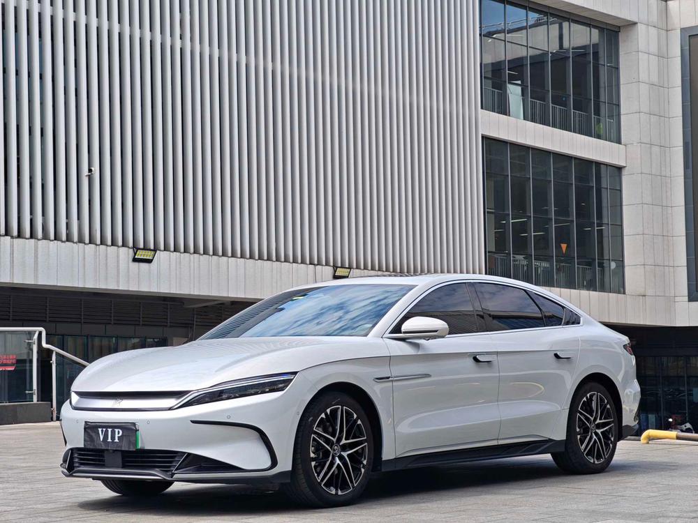 BYD Han 2025 immagine di auto #11
