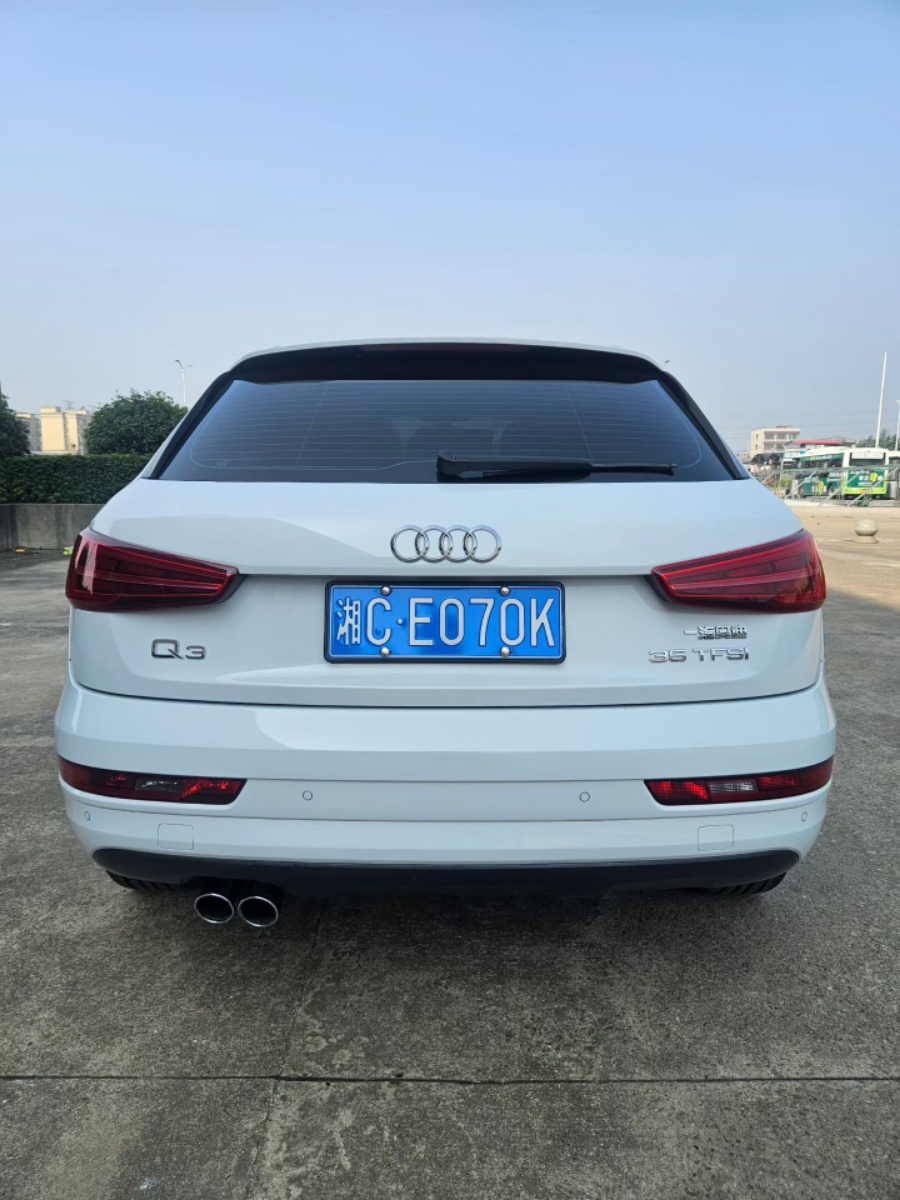Audi Q3 2016 car image #5