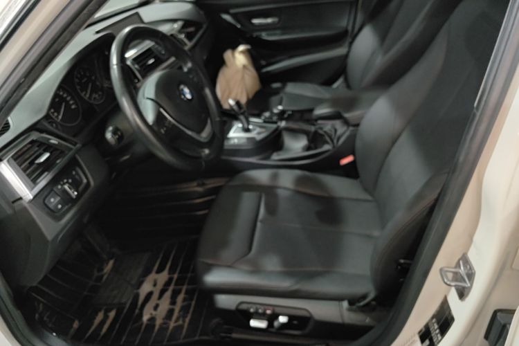 BMW 3 Series 2017 #15 BMW 3 Series 2017 car image #15