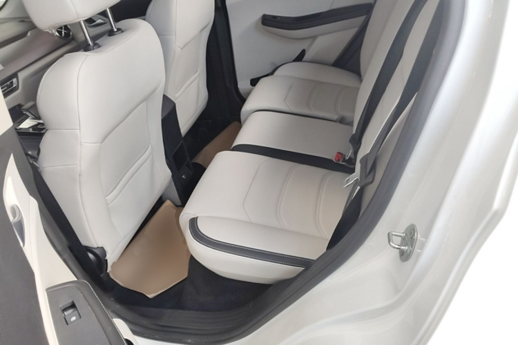 BYD Yuan Pro 2021 immagine di auto #17