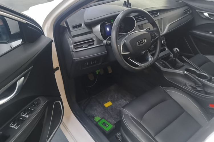 GEELY Emgrand 2021 car image #12
