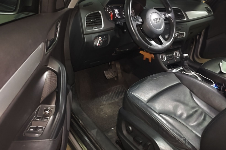 Audi Q3 2015 #13 Audi Q3 2015 car image #13