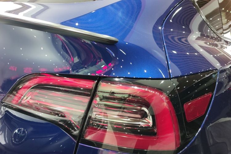 Tesla Model Y 2024 car image #8