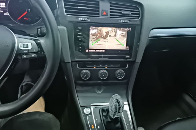 Volkswagen Golf 2020 car image #13