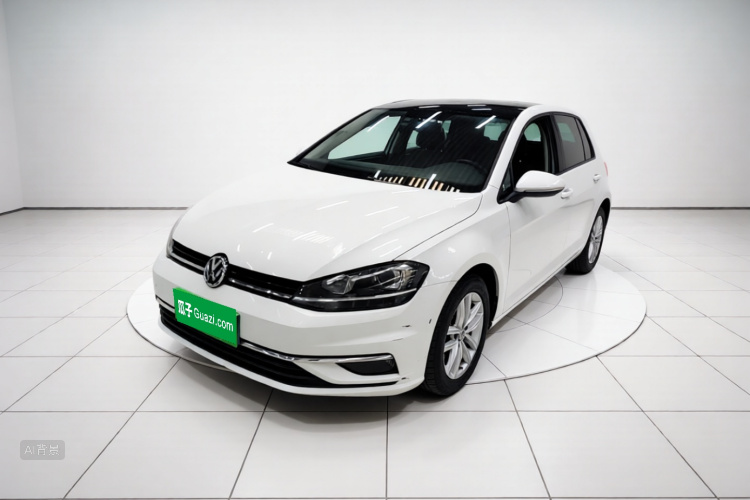 Volkswagen Golf 2018 car image #2