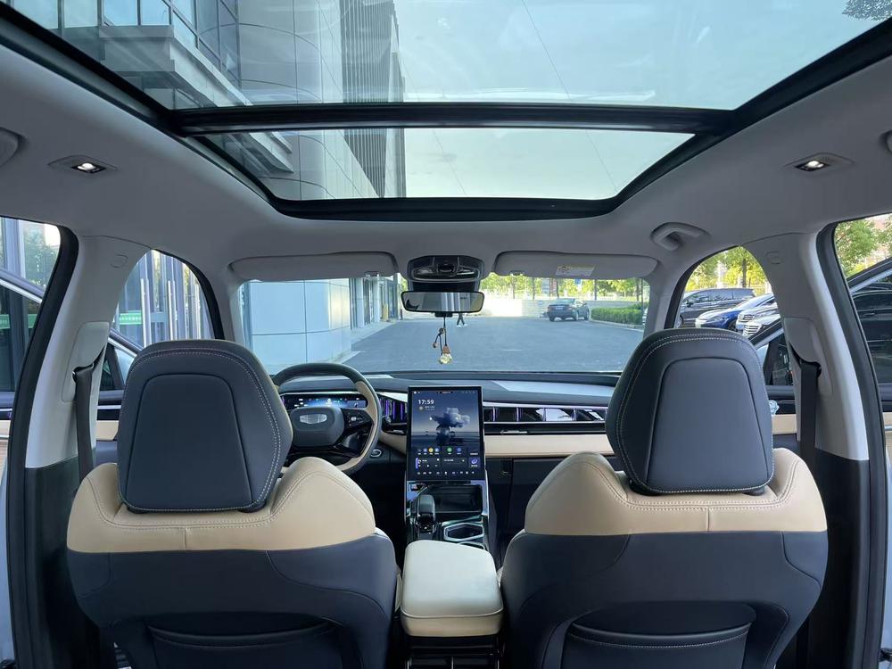 GEELY Boyue L 2024 car image #18