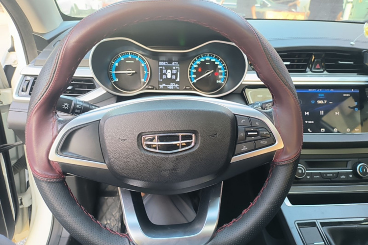 GEELY Emgrand 2021 car image #11