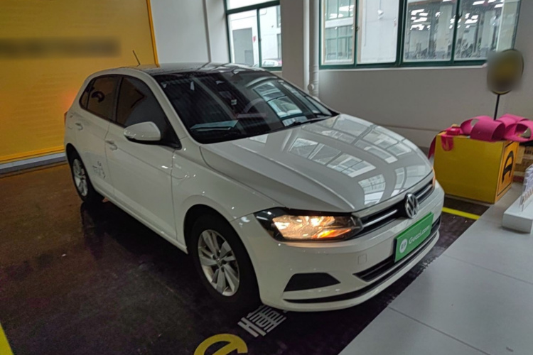 Volkswagen Polo 2020 car image #6