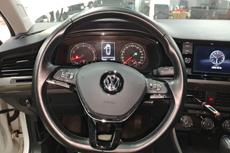 Volkswagen Bora 2019 imagen de coche #15