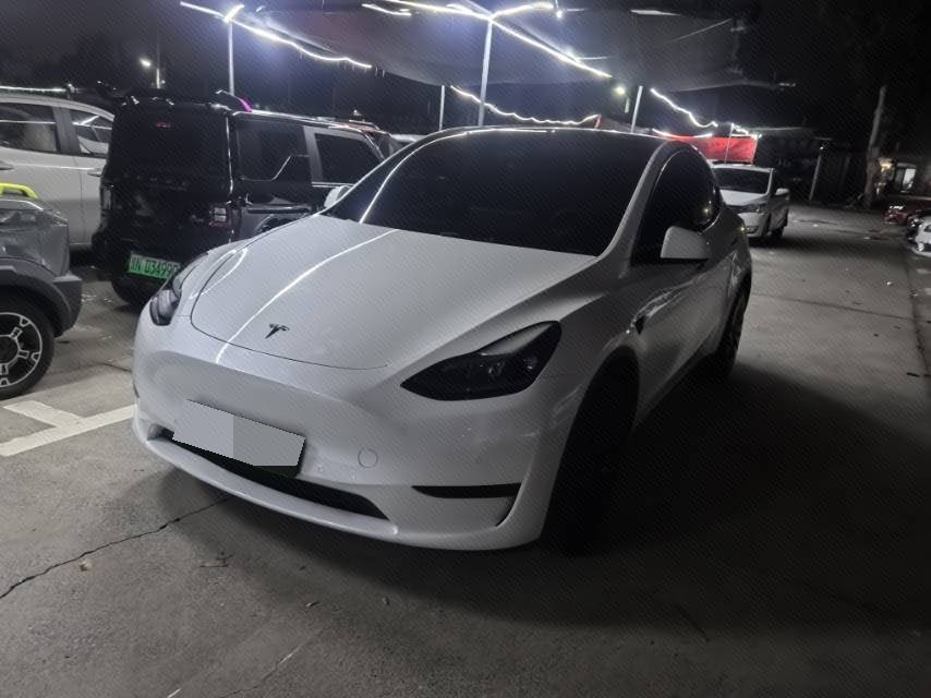 Tesla Model Y 2023 Tesla Model Y 2023 car image