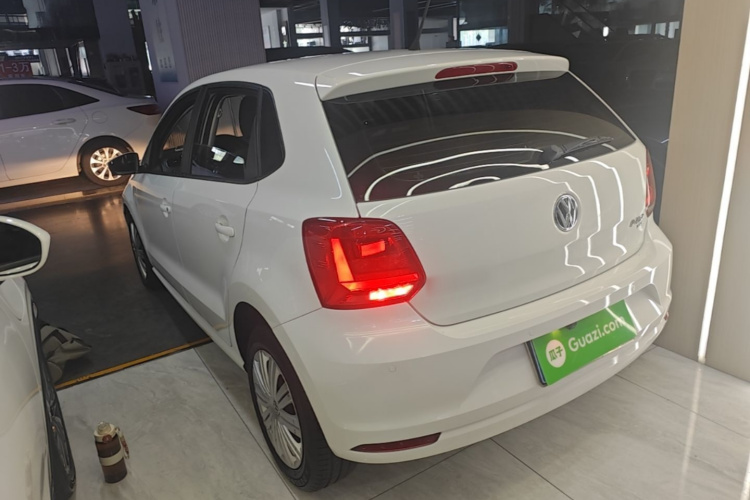 Volkswagen Polo 2018 car image #7