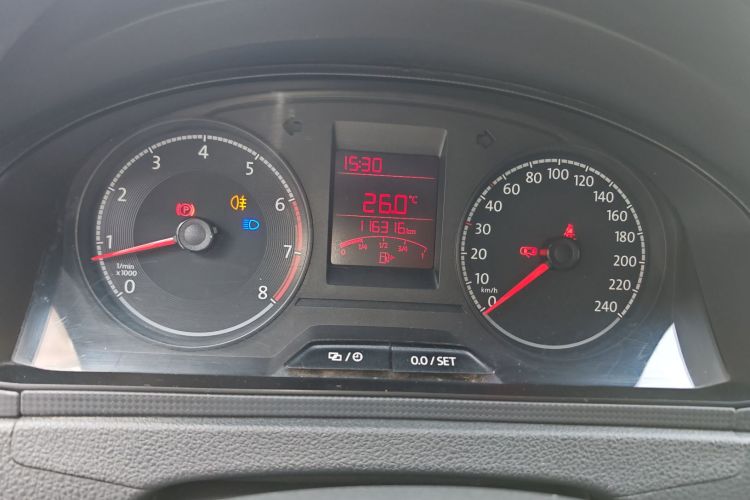 Volkswagen Santana 2017 car image #12