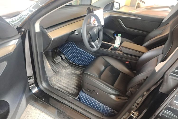 Tesla Model Y 2021 #16 Tesla Model Y 2021 car image #16