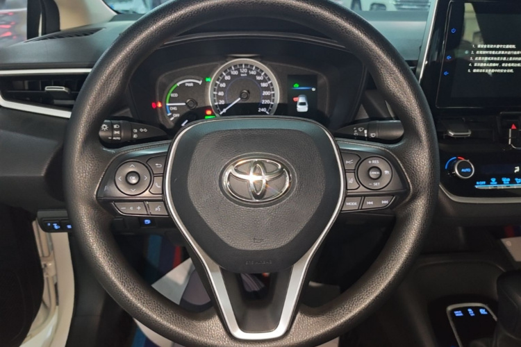 Toyota Corolla 2023 car image #11