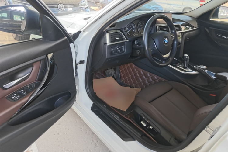 BMW 3 Series 2018 #16 BMW 3 Series 2018 car image #16