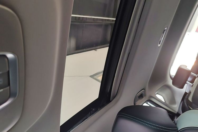 GEELY Coolray 2020 car image #18
