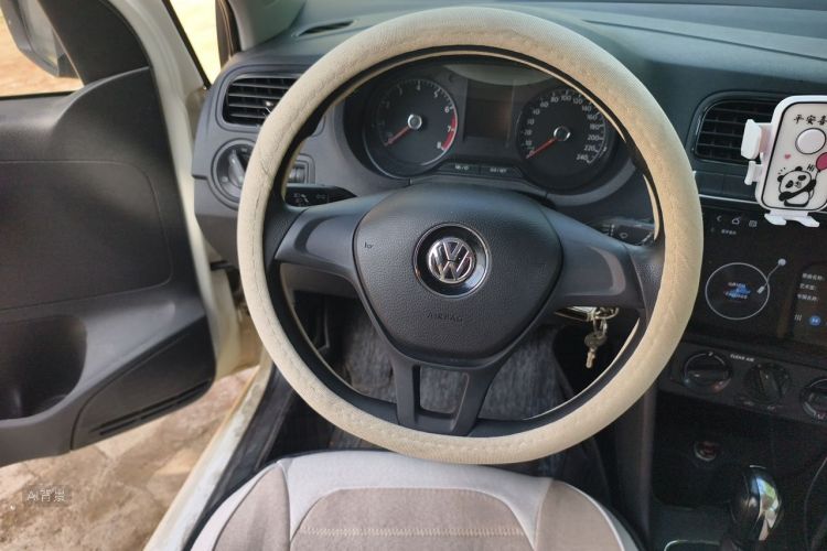 Volkswagen Polo 2016 #12 Volkswagen Polo 2016 car image #12