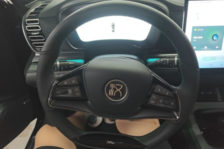 BYD Han 2022 car image #11
