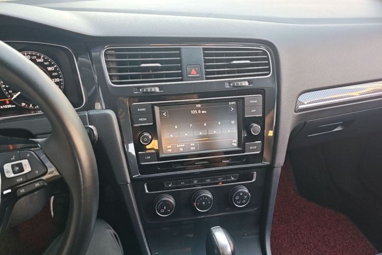 Volkswagen Golf 2020 #13 Volkswagen Golf 2020 изображение автомобиля #13