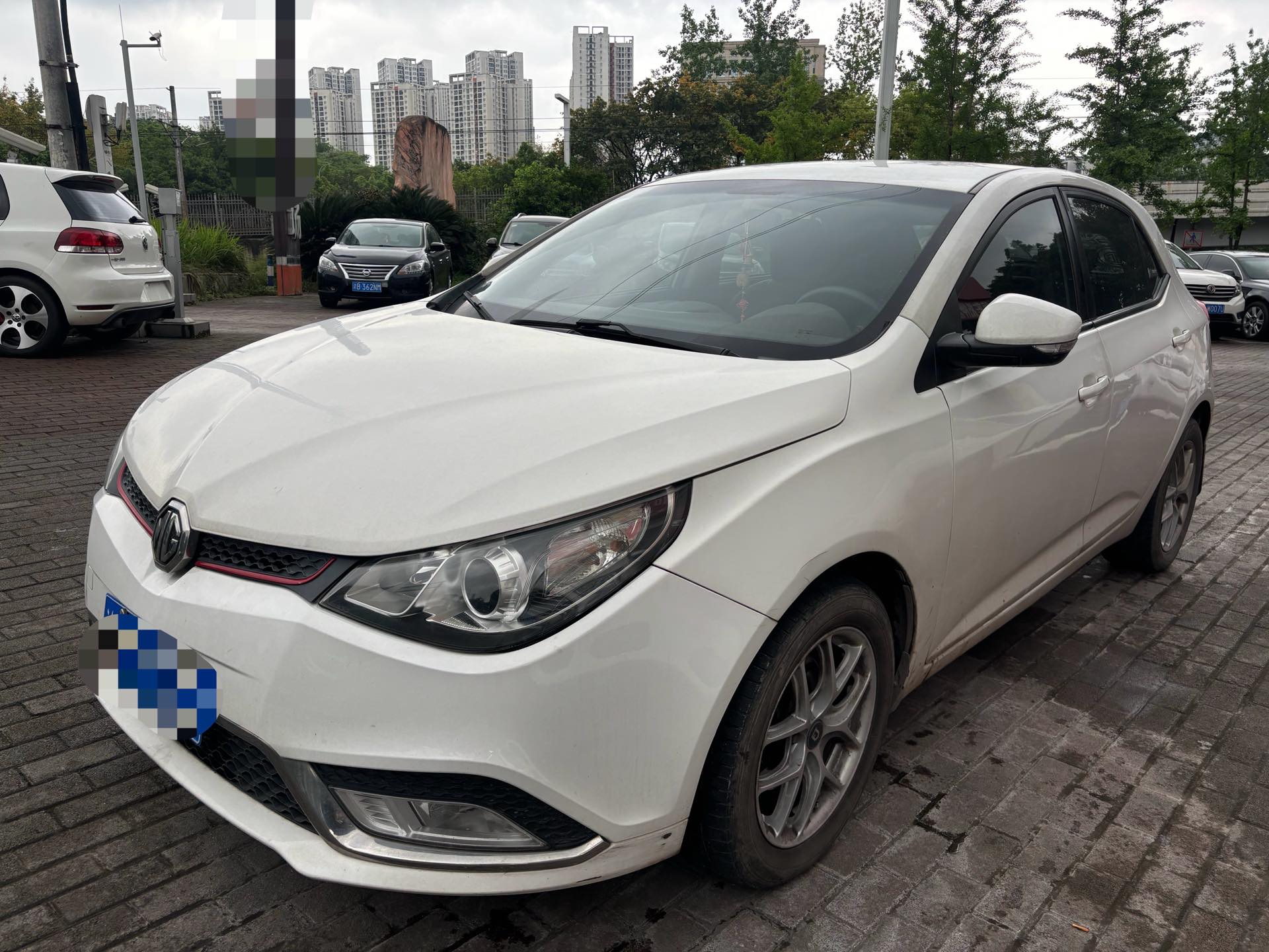 MG 5 2014 MG 5 2014 car image