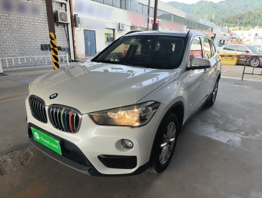 BMW X1 2018 BMW X1 2018 car image