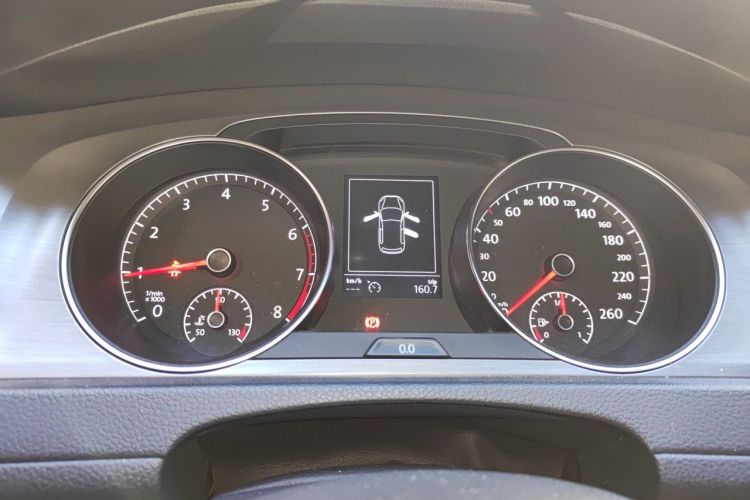 Volkswagen Golf 2015 car image #16