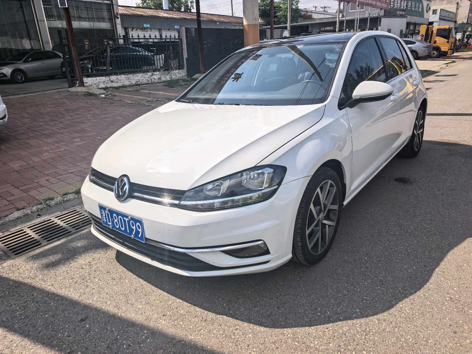 2019 immagine di auto 