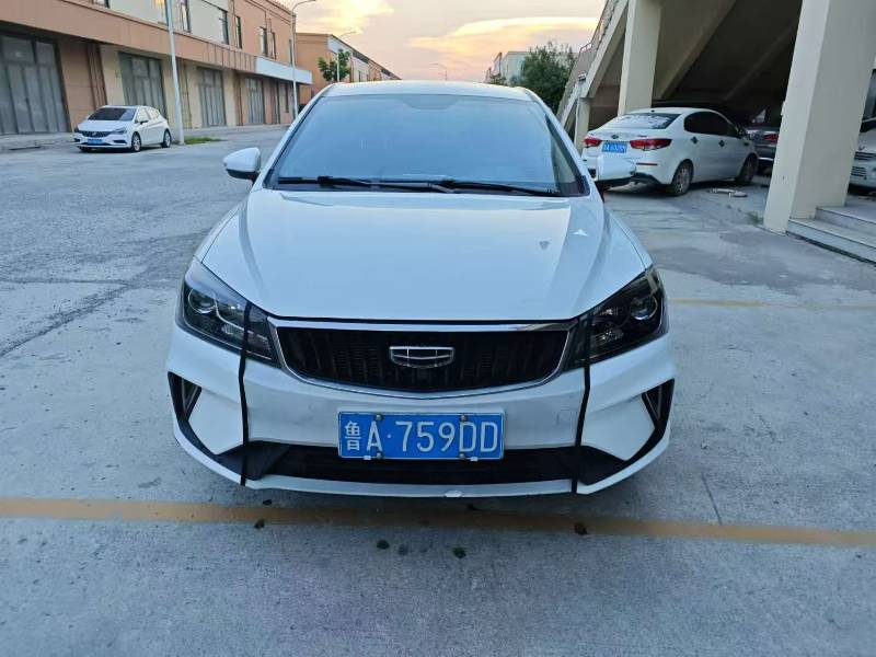 GEELY Emgrand 2022 car image #2