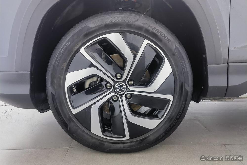 Volkswagen Tharu 2023 car image #9
