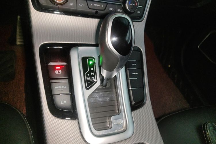 GEELY Emgrand GS 2018 car image #14