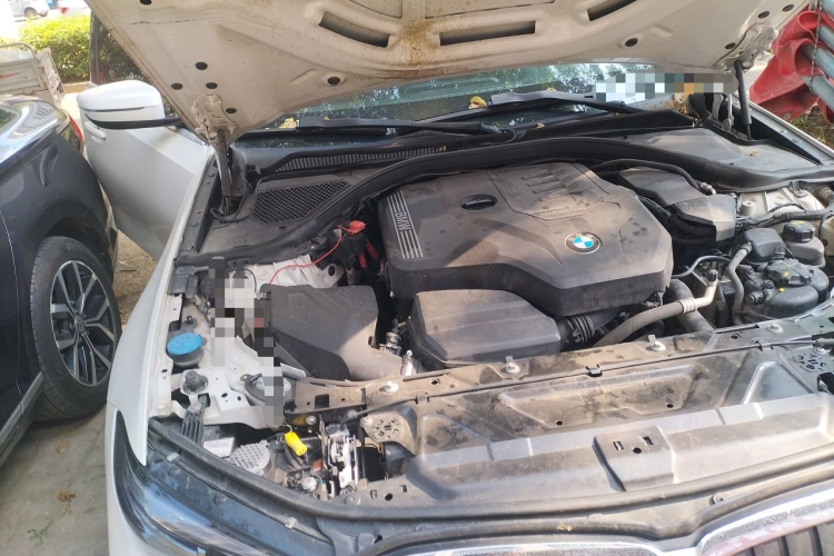 BMW 3 Series 2020 car image #28