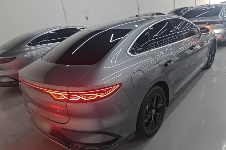BYD Han 2023 #4 BYD Han 2023 car image #4